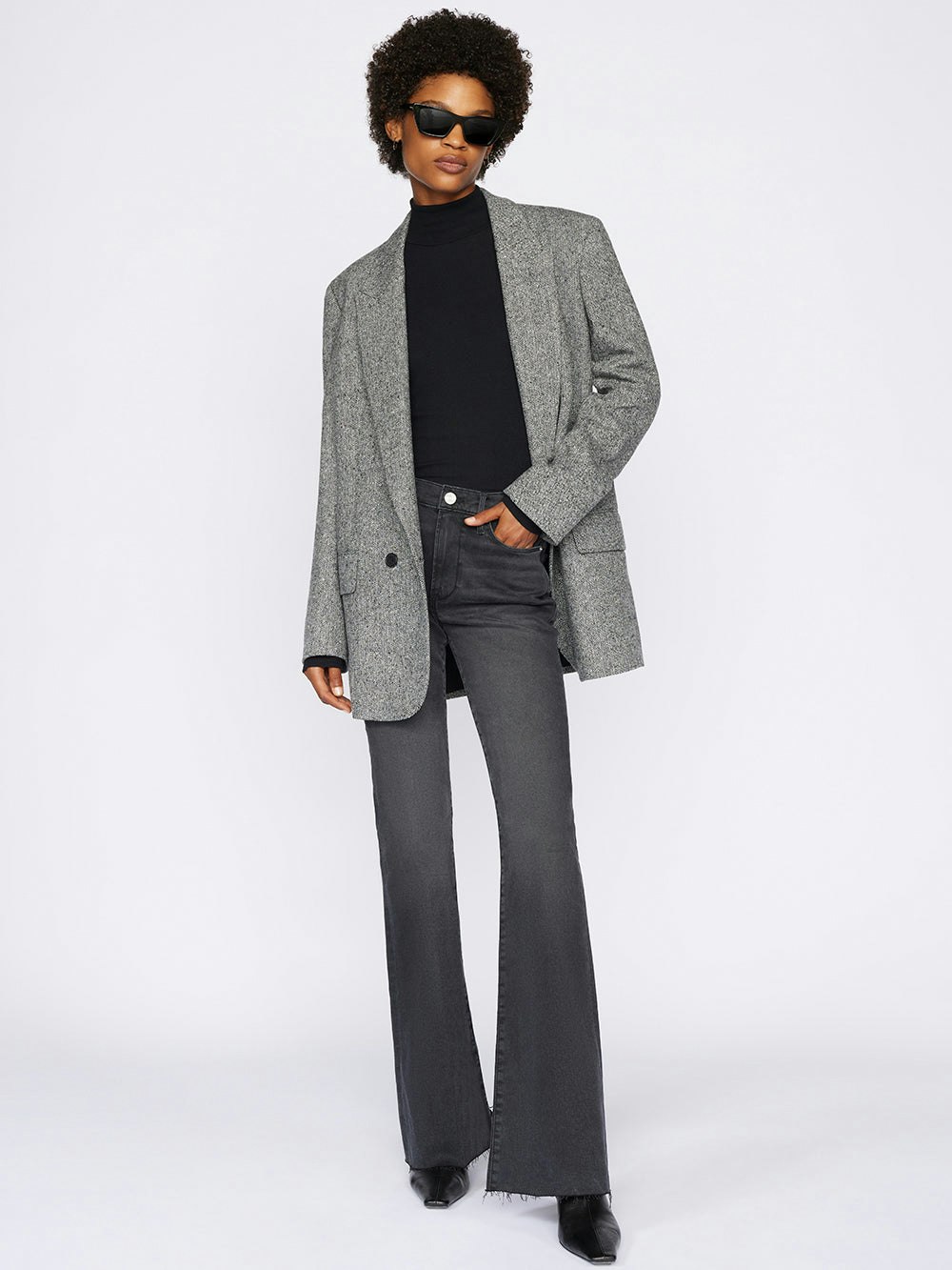 jeans full body view alt:hover
